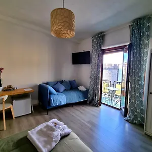 Happy In Bed and breakfast